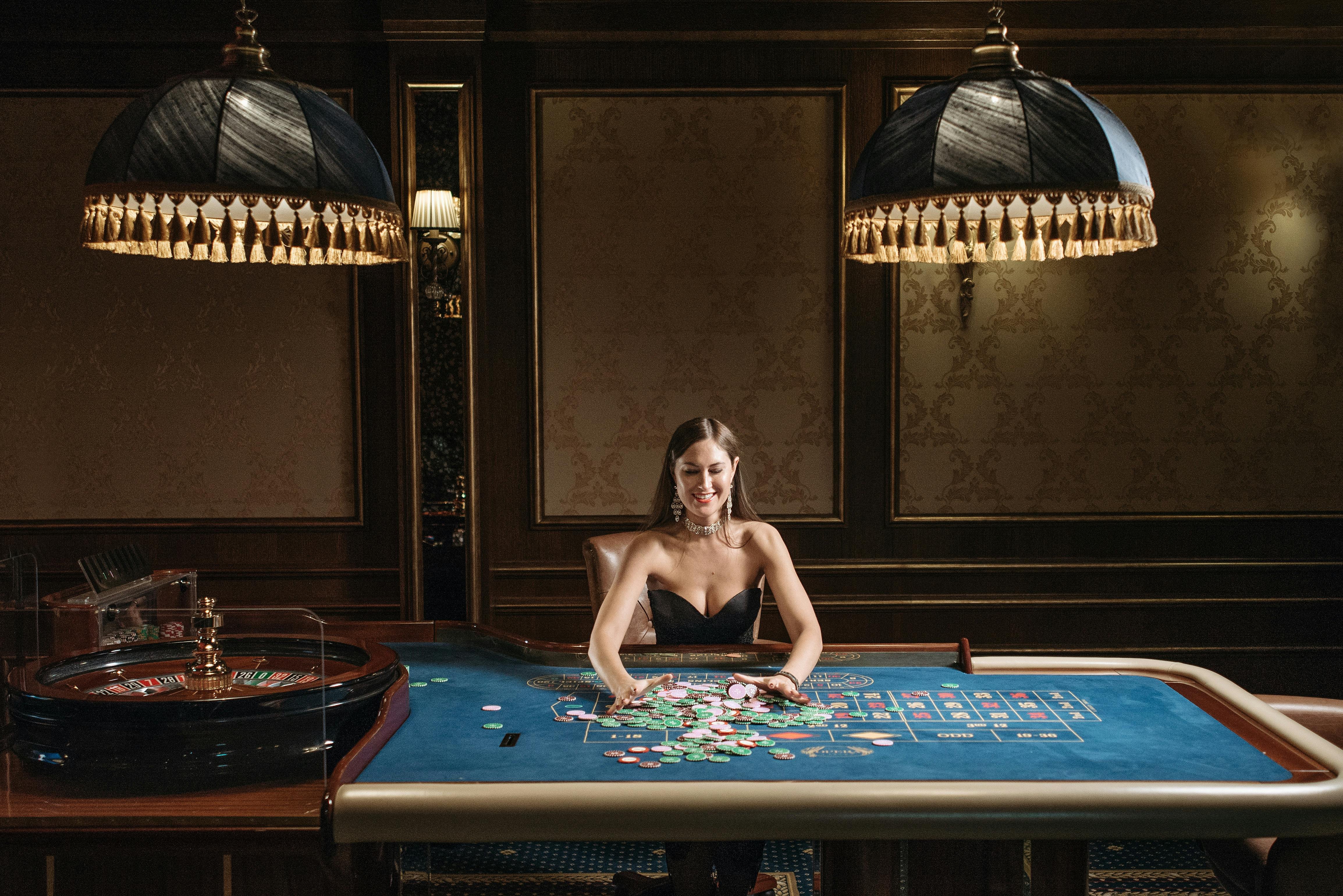 primo mobile app interface showing slot tournaments and live casino